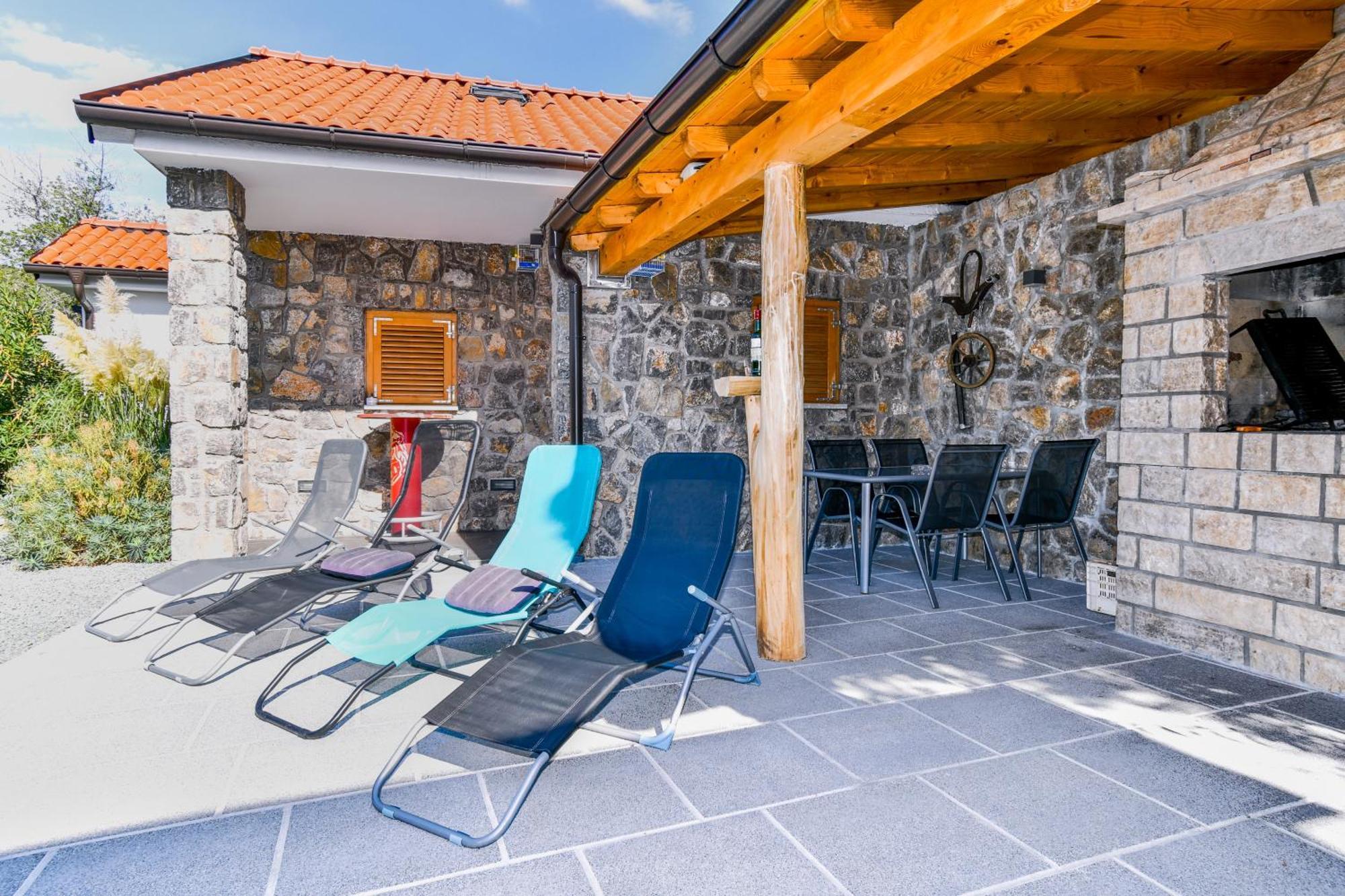 Apartman Lavanda Sa Bazenom I Okucnicom 4* Hreljin Kültér fotó