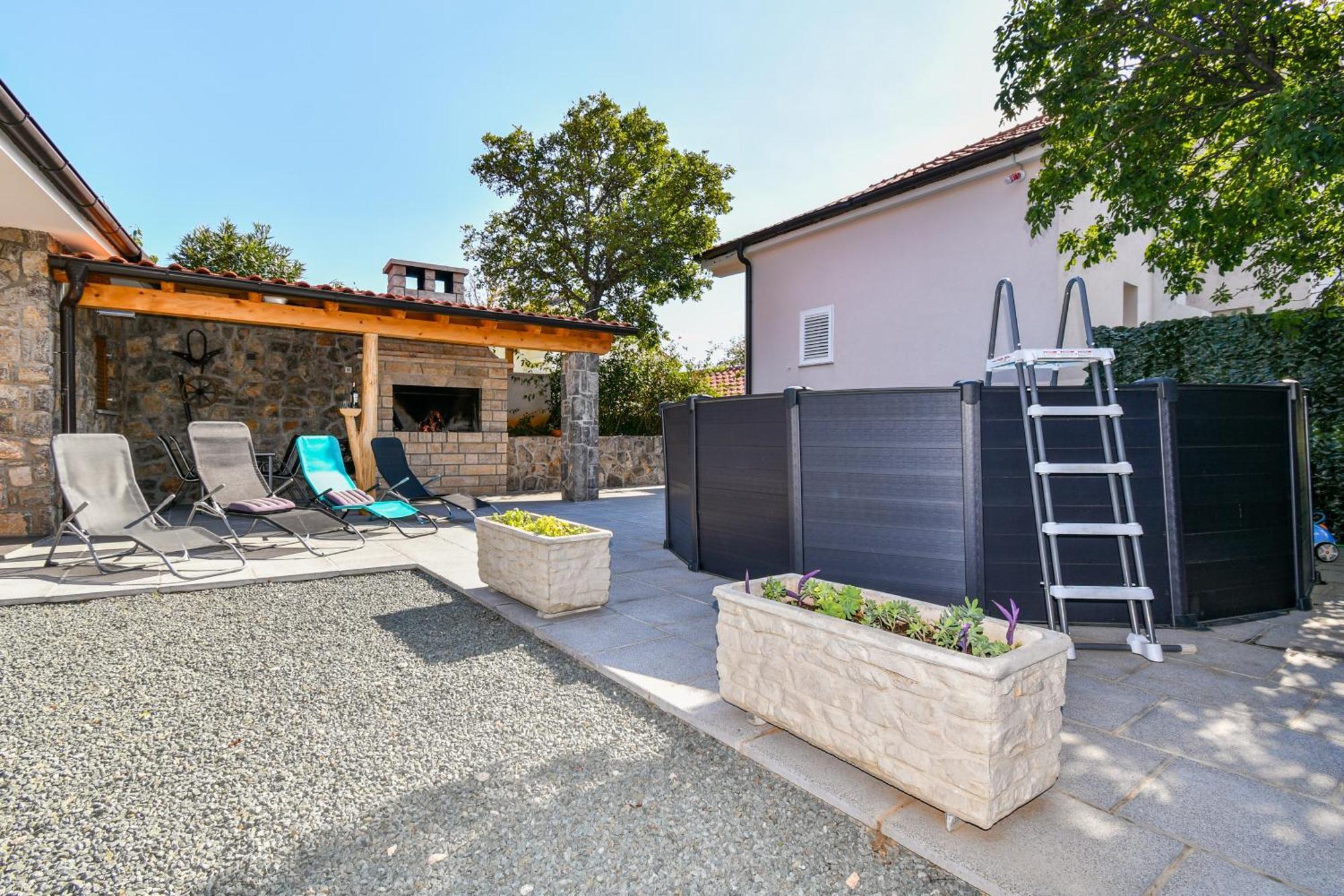 Apartman Lavanda Sa Bazenom I Okucnicom 4* Hreljin Kültér fotó