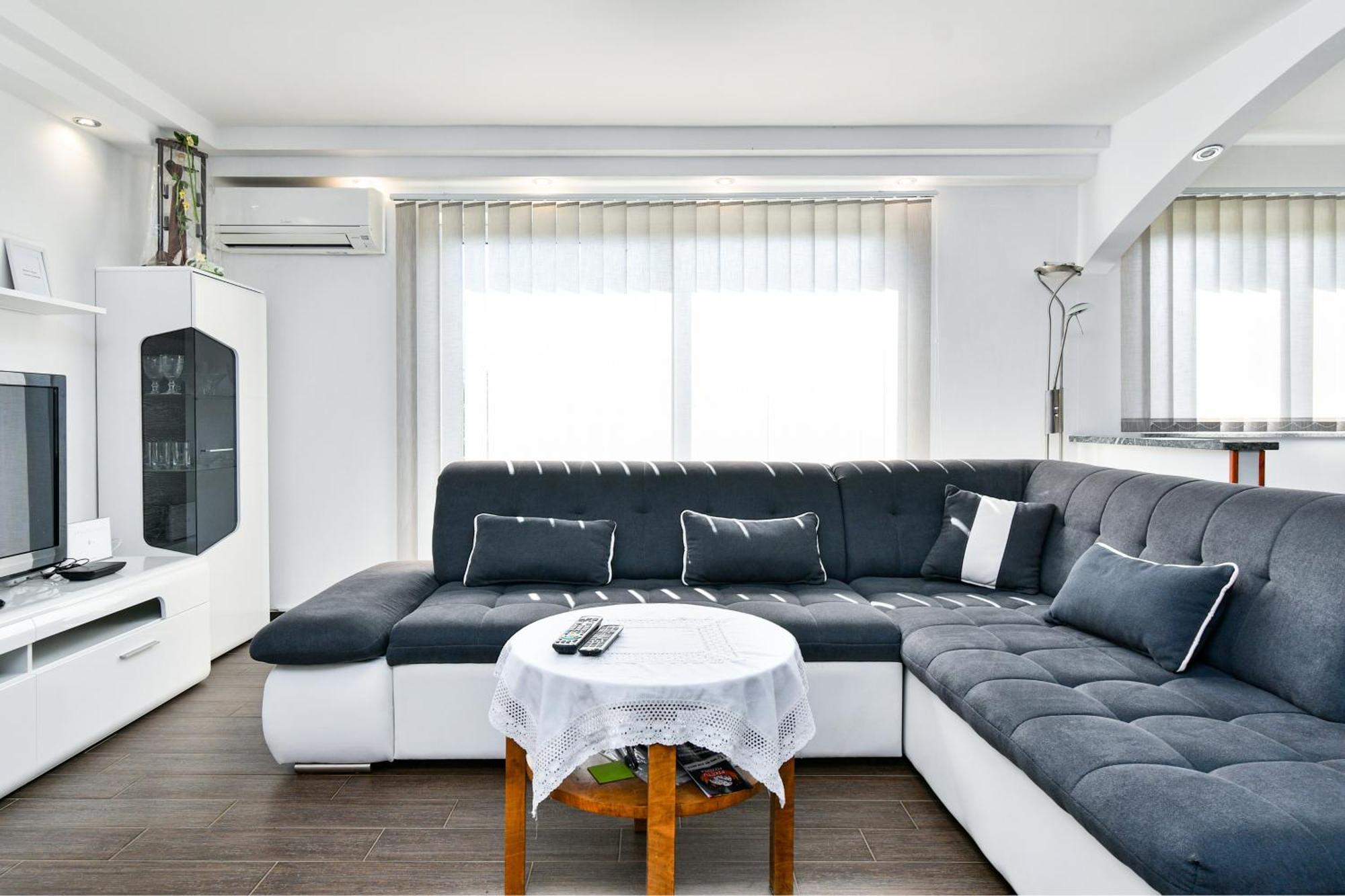 Apartman Lavanda Sa Bazenom I Okucnicom 4* Hreljin Kültér fotó