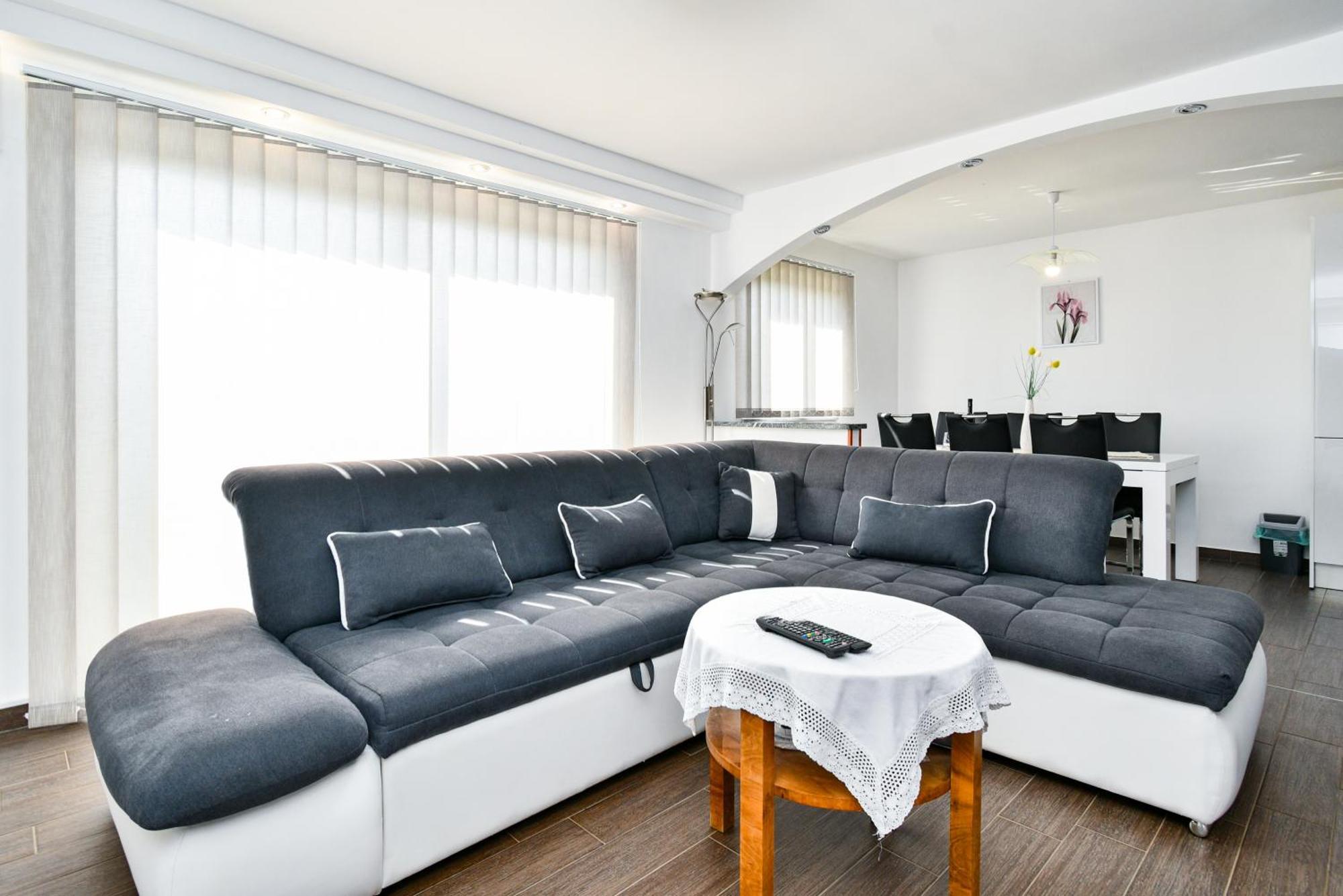 Apartman Lavanda Sa Bazenom I Okucnicom 4* Hreljin Kültér fotó